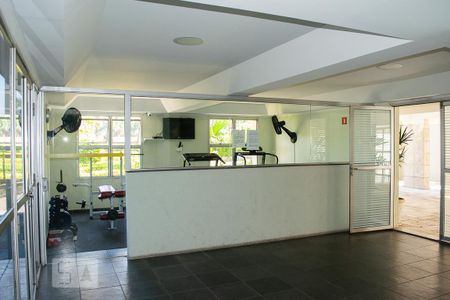 Apartamento para alugar com 133m², 3 quartos e 1 vaga Apartamento para alugar com 133m², 3 quartos e 1 vagaAcademia