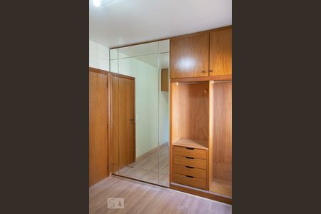 QUARTO 2 de apartamento para alugar com 3 quartos, 133m² em Vila Ester, São Paulo