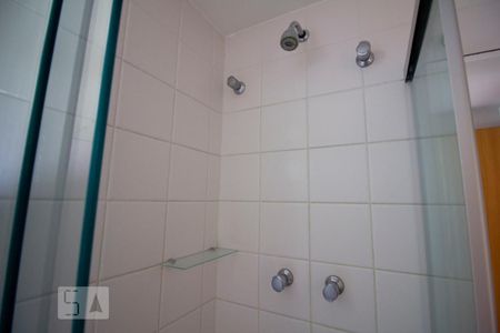 Apartamento para alugar com 75m², 3 quartos e 2 vagasChuveiro