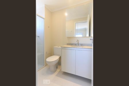 Apartamento para alugar com 64m², 2 quartos e 2 vagas Apartamento para alugar com 64m², 2 quartos e 2 vagasBanheiro da Suite