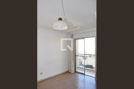 Detalhe - Sala e Sala de Jantar de apartamento para alugar com 3 quartos, 50m² em Jardim Peri, São Paulo