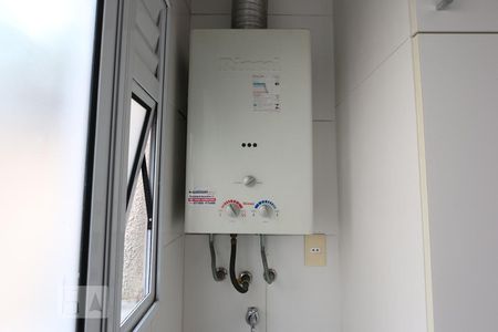 aquecedor  de casa de condomínio à venda com 3 quartos, 145m² em Jardim Monte Kemel, São Paulo