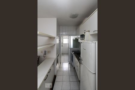 Apartamento para alugar com 55m², 2 quartos e 2 vagas Apartamento para alugar com 55m², 2 quartos e 2 vagasCozinha
