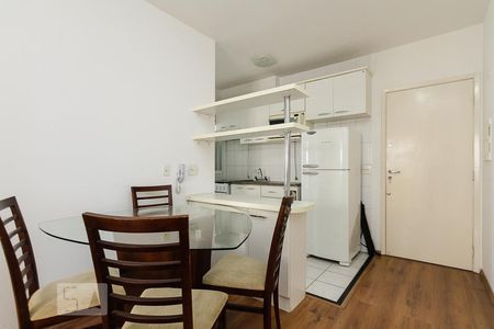 Apartamento para alugar com 55m², 2 quartos e 2 vagas Apartamento para alugar com 55m², 2 quartos e 2 vagasSala de Jantar