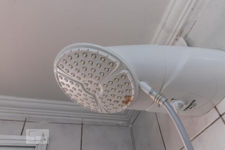 Apartamento para alugar com 78m², 2 quartos e 2 vagasDetalhe do Banheiro do Corredor