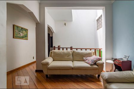 Casa à venda com 458m², 8 quartos e 4 vagasSala 1 Andar 2