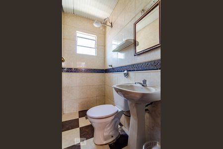 Casa à venda com 458m², 8 quartos e 4 vagasBanheiro da Suíte 5