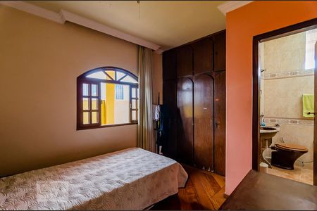 Casa à venda com 458m², 8 quartos e 4 vagasSuíte 3