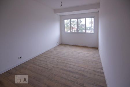Casa à venda com 320m², 4 quartos e 4 vagas Casa à venda com 320m², 4 quartos e 4 vagasSala de jantar