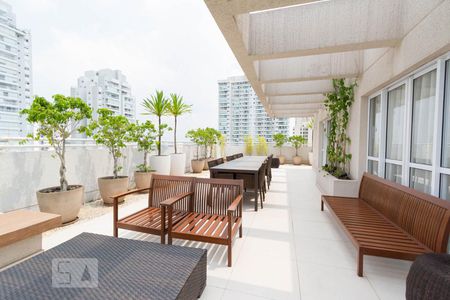 Studio para alugar com 31m², 1 quarto e 1 vaga Studio para alugar com 31m², 1 quarto e 1 vagaSalão de Festas Área Externa