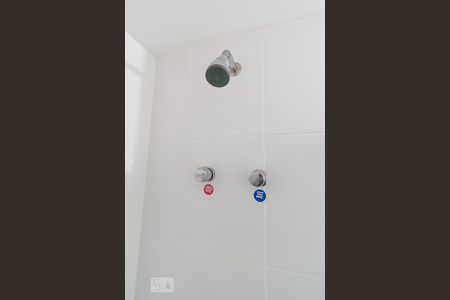 Studio para alugar com 31m², 1 quarto e 1 vaga Studio para alugar com 31m², 1 quarto e 1 vagaBanheiro Social