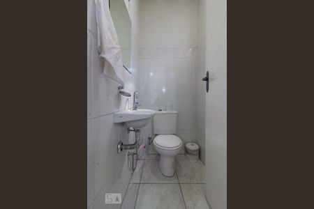 Casa para alugar com 290m², 4 quartos e 4 vagas Casa para alugar com 290m², 4 quartos e 4 vagasBanheiro 4