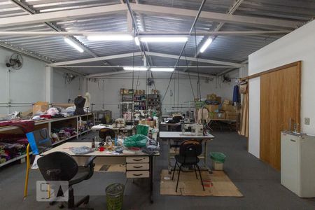 Casa para alugar com 290m², 4 quartos e 4 vagas Casa para alugar com 290m², 4 quartos e 4 vagasGalpão