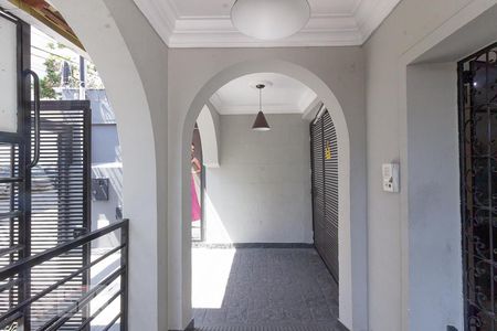 Casa para alugar com 290m², 4 quartos e 4 vagas Casa para alugar com 290m², 4 quartos e 4 vagasEntrada