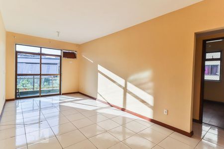 Sala de apartamento para alugar com 3 quartos, 83m² em Pechincha, Rio de Janeiro