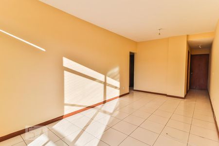 Sala de apartamento para alugar com 3 quartos, 83m² em Pechincha, Rio de Janeiro