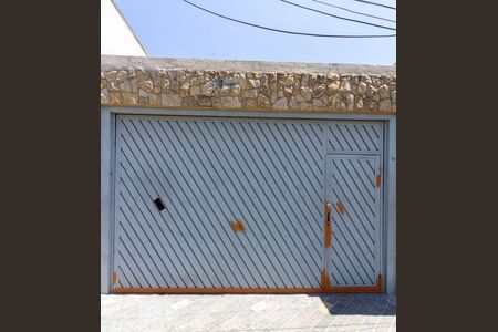 Casa para alugar com 110m², 2 quartos e 1 vaga Casa para alugar com 110m², 2 quartos e 1 vagaFachada