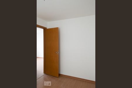 QUARTO 2 de apartamento para alugar com 2 quartos, 44m² em Jardim Íris, São Paulo