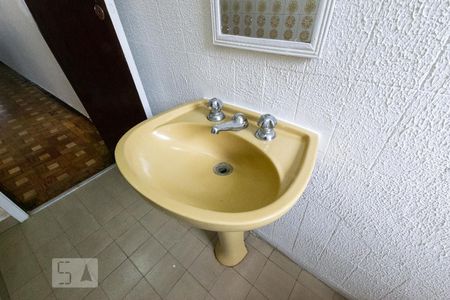 Casa à venda com 112m², 3 quartos e 2 vagasBanheiro 2 - Torneira