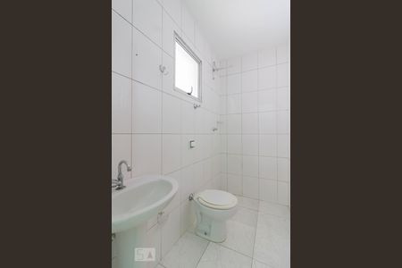 Banheiro de apartamento para alugar com 1 quarto, 30m² em Parque Continental Ii, Guarulhos