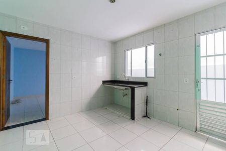 Cozinha de apartamento para alugar com 1 quarto, 30m² em Parque Continental Ii, Guarulhos