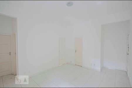 Sala de apartamento para alugar com 3 quartos, 75m² em Grajaú, Rio de Janeiro