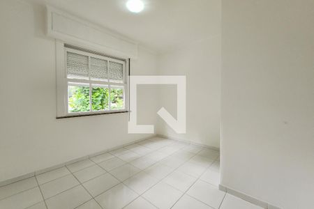 Quarto 1 de apartamento para alugar com 3 quartos, 75m² em Grajaú, Rio de Janeiro