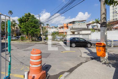 Casa de condomínio para alugar com 180m², 4 quartos e sem vaga Casa de condomínio para alugar com 180m², 4 quartos e sem vagaÁrea Comum