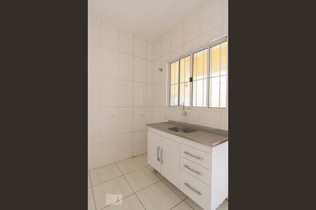 Cozinha de casa para alugar com 1 quarto, 35m² em Vila Amélia, São Paulo