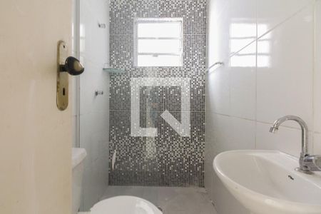 Banheiro de apartamento para alugar com 1 quarto, 30m² em Vila Antonina, São Paulo