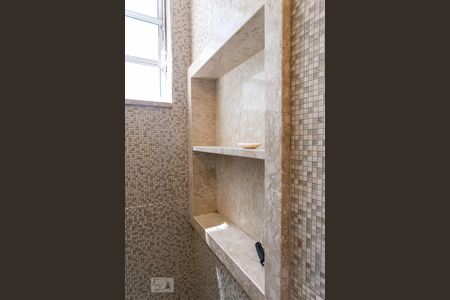 Apartamento para alugar com 55m², 2 quartos e sem vagaDetalhe banheiro