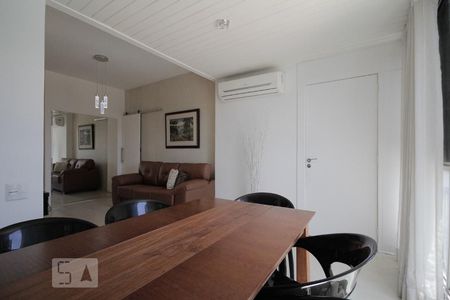 Apartamento à venda com 68m², 2 quartos e 1 vagaVaranda