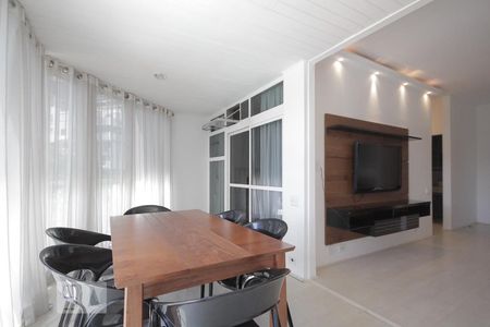 Apartamento à venda com 68m², 2 quartos e 1 vagaVaranda