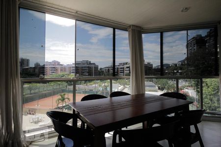 Apartamento à venda com 68m², 2 quartos e 1 vagaVista