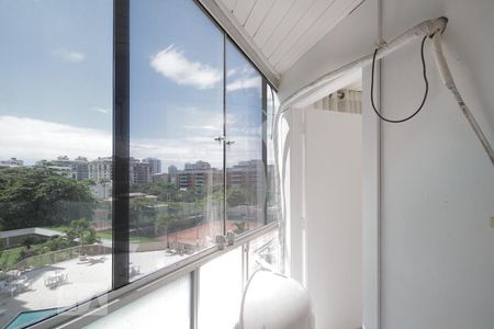 Apartamento à venda com 68m², 2 quartos e 1 vagaÁrea de Serviço