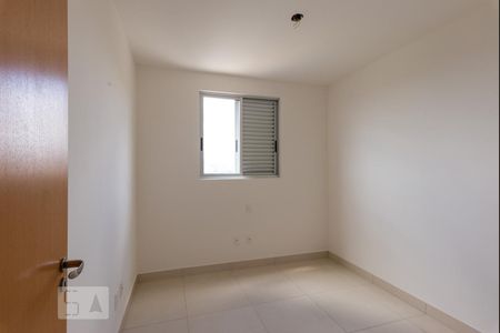 Apartamento para alugar com 92m², 3 quartos e 2 vagasQuarto 2