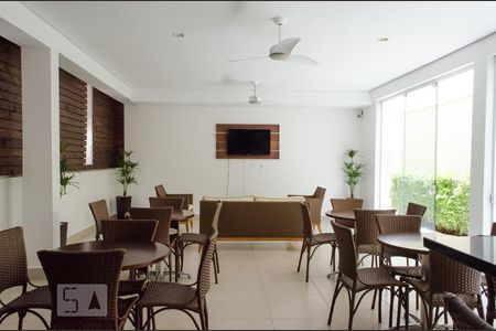 Apartamento à venda com 69m², 3 quartos e 2 vagas Apartamento à venda com 69m², 3 quartos e 2 vagasDependências do prédio - espaço festas