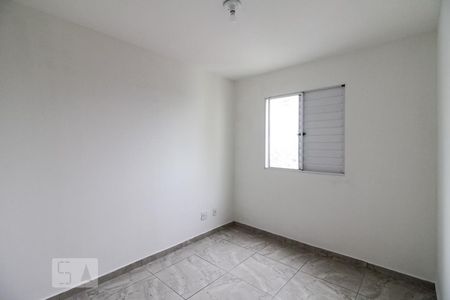 Quarto  de apartamento para alugar com 2 quartos, 50m² em Padroeira, Osasco