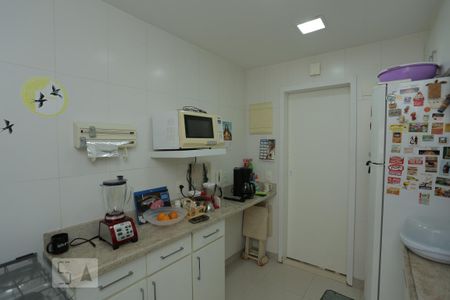 Apartamento à venda com 90m², 2 quartos e 1 vagaCozinha