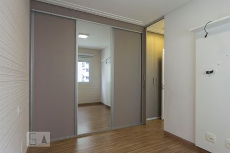 Suíte (Armários) de apartamento para alugar com 1 quarto, 44m² em Aclimação, São Paulo