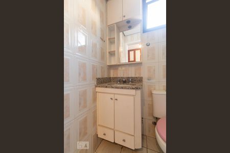 Apartamento para alugar com 54m², 2 quartos e 1 vaga Apartamento para alugar com 54m², 2 quartos e 1 vagaBanheiro