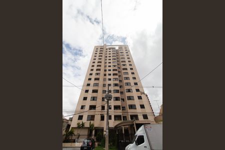 Apartamento para alugar com 54m², 2 quartos e 1 vaga Apartamento para alugar com 54m², 2 quartos e 1 vagaFachada