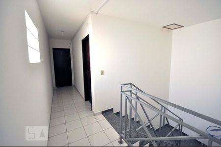 Corredor de kitnet/studio para alugar com 1 quarto, 22m² em Vila Gomes, São Paulo