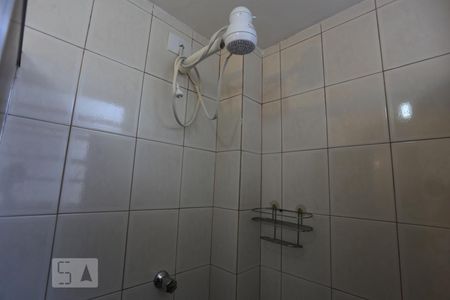 Banheiro de kitnet/studio para alugar com 1 quarto, 32m² em Bela Vista, São Paulo