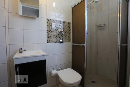 Banheiro de kitnet/studio para alugar com 1 quarto, 32m² em Bela Vista, São Paulo