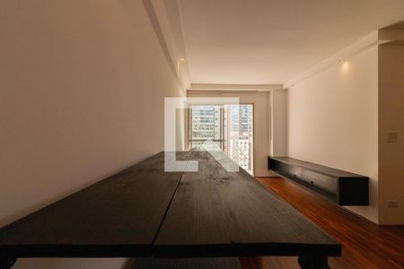 Sala de apartamento para alugar com 2 quartos, 72m² em Vila Olímpia, São Paulo