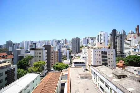 Vista Quarto 1 de apartamento para alugar com 2 quartos, 60m² em Carmo, Belo Horizonte