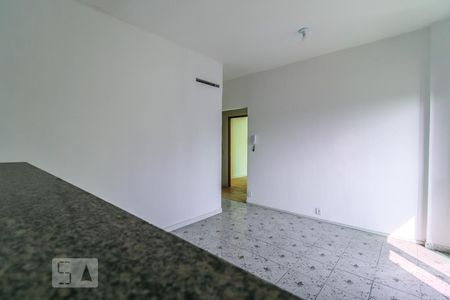Sala/Cozinha de apartamento para alugar com 2 quartos, 60m² em Tanque, Rio de Janeiro