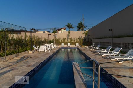 Apartamento à venda com 48m², 2 quartos e 1 vaga Apartamento à venda com 48m², 2 quartos e 1 vagaArea Comum Piscina