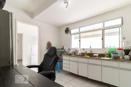 Casa para alugar com 200m², 5 quartos e 2 vagas Casa para alugar com 200m², 5 quartos e 2 vagasCozinha